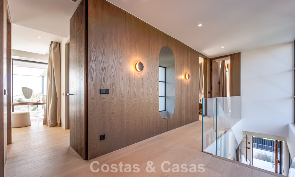 Villa de luxe exclusive et moderne à vendre à deux pas de la plage dans l’Est de Marbella 796887