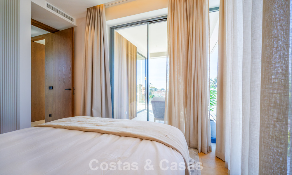 Villa de luxe exclusive et moderne à vendre à deux pas de la plage dans l’Est de Marbella 796890