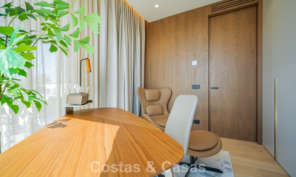 Villa de luxe exclusive et moderne à vendre à deux pas de la plage dans l’Est de Marbella 796904