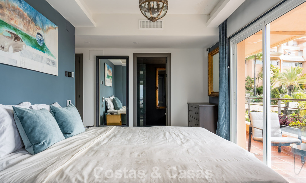 Spacieux appartement avec vue panoramique sur le golf et la mer à vendre à Nueva Andalucía, Marbella 796922