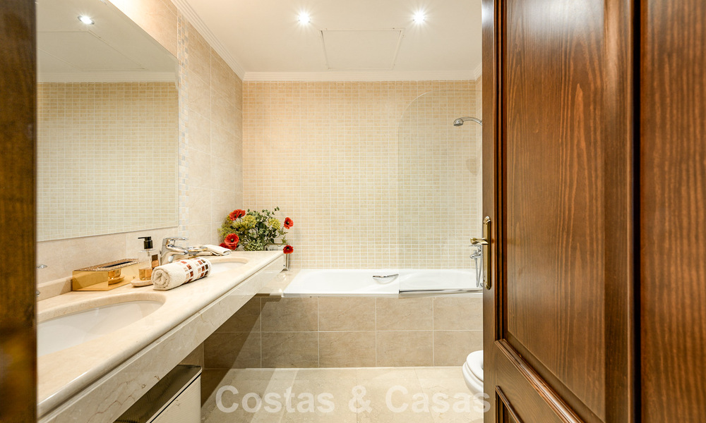 Villa méditerranéenne en première ligne de golf avec vue panoramique à vendre à La Cala Golf Resort, Mijas Costa 796477