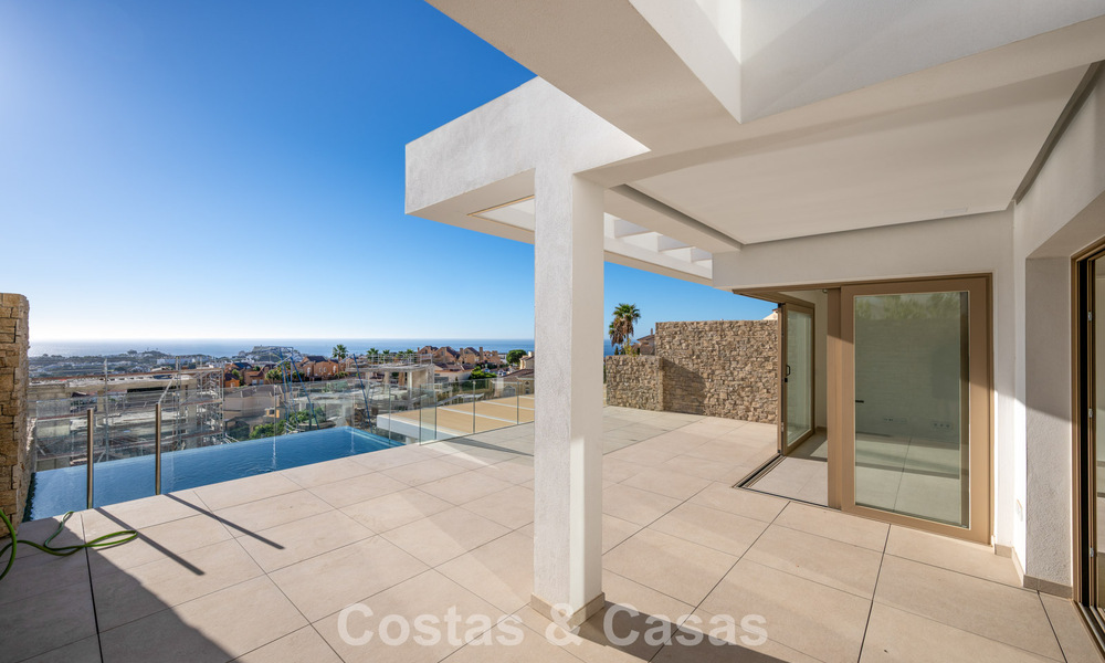 Prêt à emménager! Appartements modernes et luxueux avec vue panoramique sur la mer à vendre à Mijas, Costa del Sol 797112