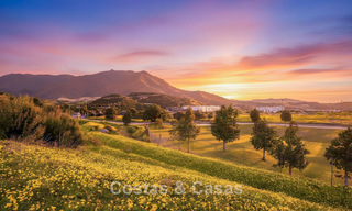 Villas modernes neuves à vendre en première ligne de golf, près du centre d’Estepona 796967 