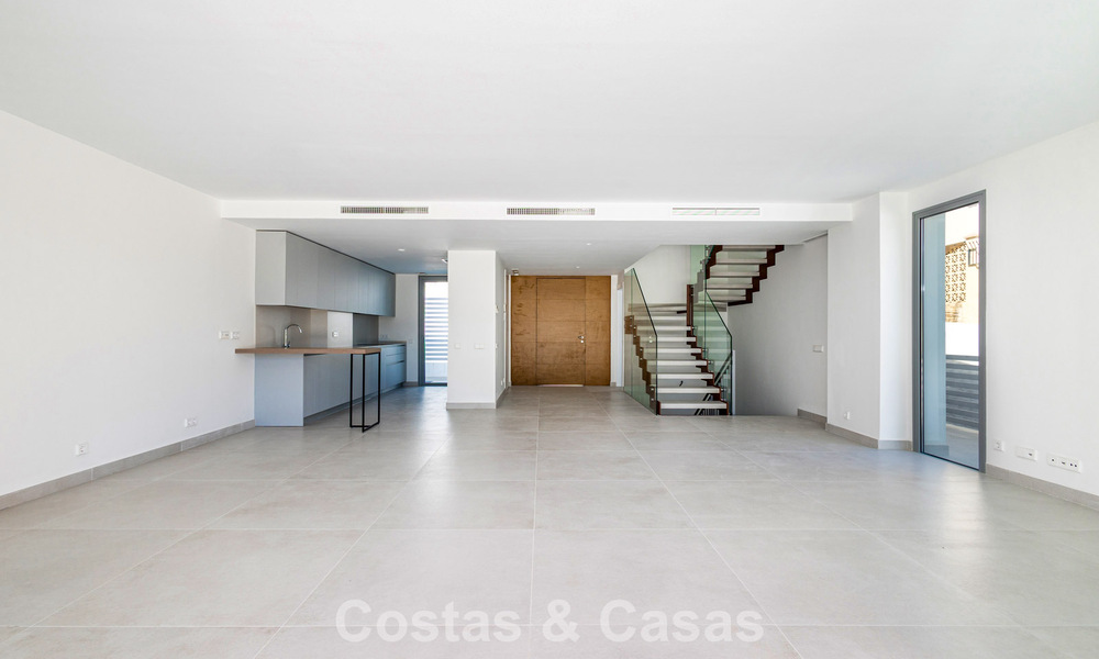 Luxueuse villa jumelée à vendre à proximité des commodités à Guadalmina Golf et San Pedro centre, Marbella 797174