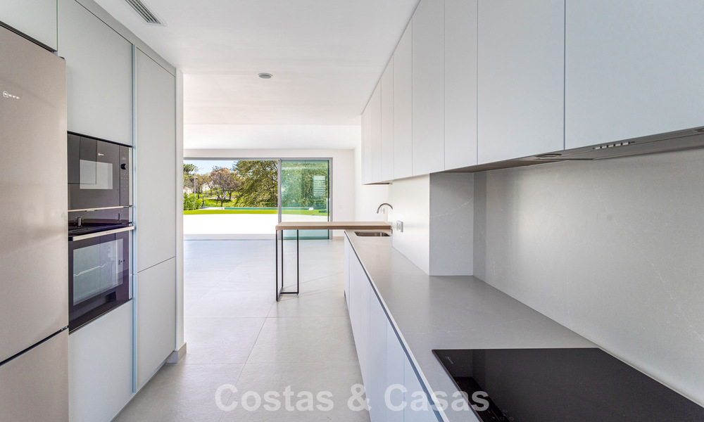 Luxueuse villa jumelée à vendre à proximité des commodités à Guadalmina Golf et San Pedro centre, Marbella 797175