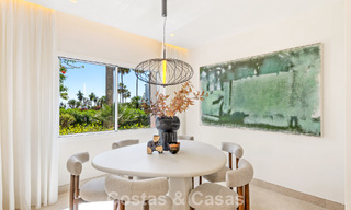 Appartement élégant entièrement rénové à vendre à distance de marche de la plage sur la New Golden Mile entre Marbella et Estepona 797216 