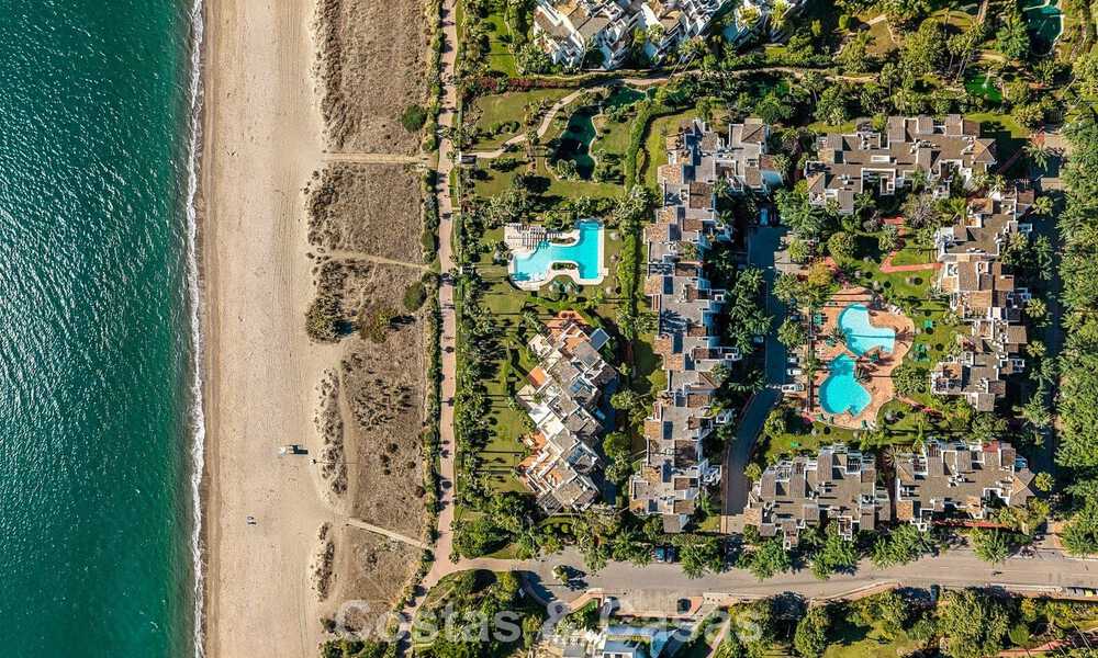 Appartement élégant entièrement rénové à vendre à distance de marche de la plage sur la New Golden Mile entre Marbella et Estepona 797229