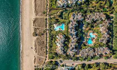 Appartement élégant entièrement rénové à vendre à distance de marche de la plage sur la New Golden Mile entre Marbella et Estepona 797229