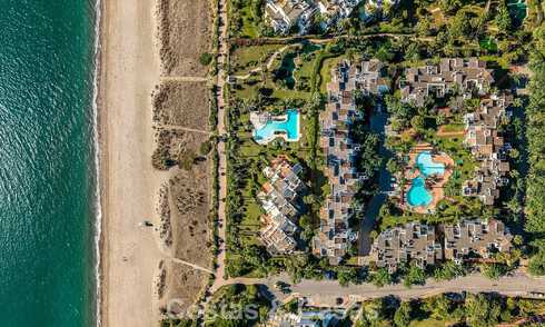 Appartement élégant entièrement rénové à vendre à distance de marche de la plage sur la New Golden Mile entre Marbella et Estepona 797229