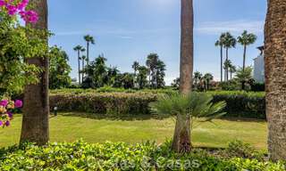 Appartement élégant entièrement rénové à vendre à distance de marche de la plage sur la New Golden Mile entre Marbella et Estepona 797237 