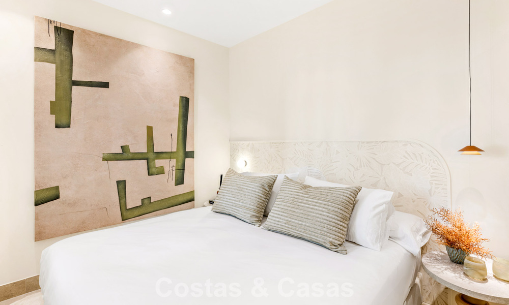 Appartement élégant entièrement rénové à vendre à distance de marche de la plage sur la New Golden Mile entre Marbella et Estepona 797247