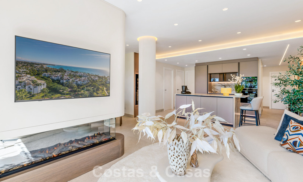 Appartement élégant entièrement rénové à vendre à distance de marche de la plage sur la New Golden Mile entre Marbella et Estepona 797248