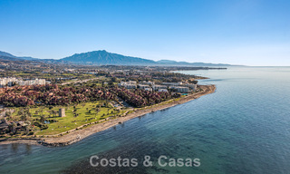 Penthouse à vendre dans un complexe cinq étoiles en première ligne de plage sur la New Golden Mile entre Marbella et Estepona 797266 