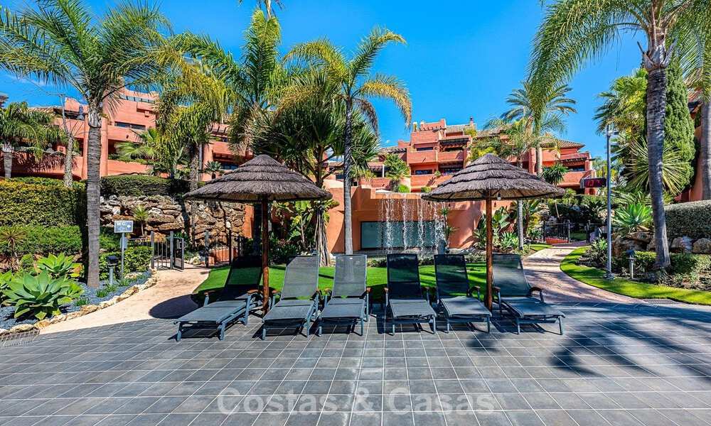 Penthouse à vendre dans un complexe cinq étoiles en première ligne de plage sur la New Golden Mile entre Marbella et Estepona 797271