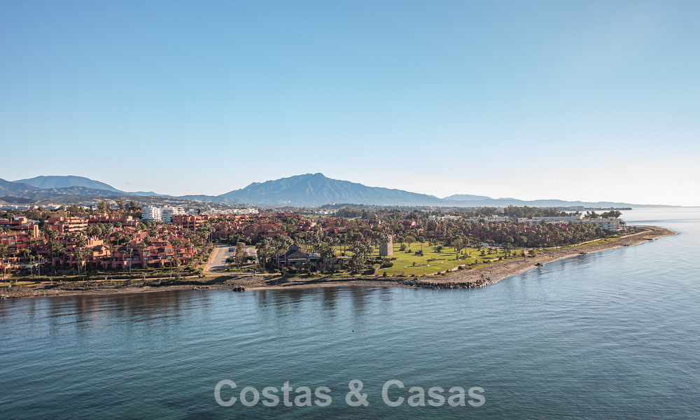Penthouse à vendre dans un complexe cinq étoiles en première ligne de plage sur la New Golden Mile entre Marbella et Estepona 797726
