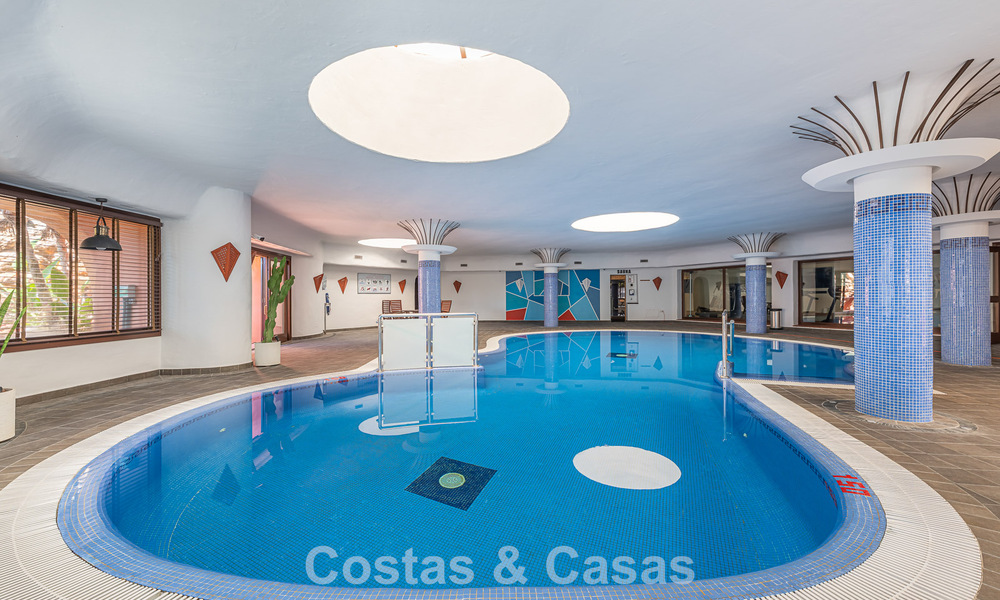 Penthouse à vendre dans un complexe cinq étoiles en première ligne de plage sur la New Golden Mile entre Marbella et Estepona 797731