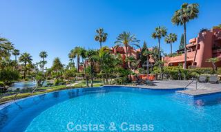 Penthouse à vendre dans un complexe cinq étoiles en première ligne de plage sur la New Golden Mile entre Marbella et Estepona 797732 