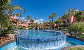 Penthouse à vendre dans un complexe cinq étoiles en première ligne de plage sur la New Golden Mile entre Marbella et Estepona 797734 