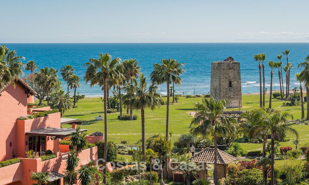 Penthouse à vendre dans un complexe cinq étoiles en première ligne de plage sur la New Golden Mile entre Marbella et Estepona 797745