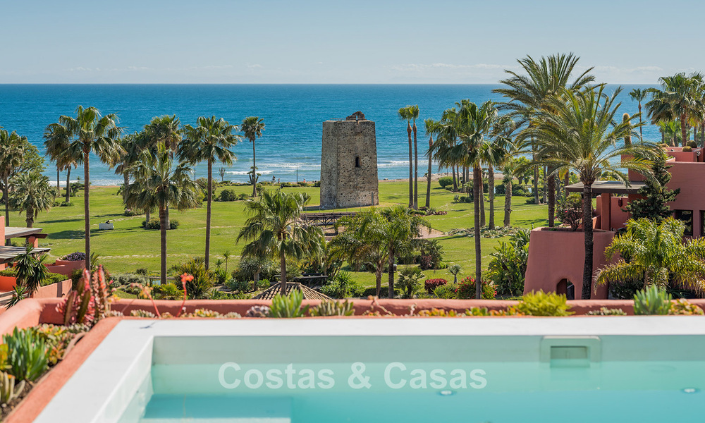 Penthouse à vendre dans un complexe cinq étoiles en première ligne de plage sur la New Golden Mile entre Marbella et Estepona 797747