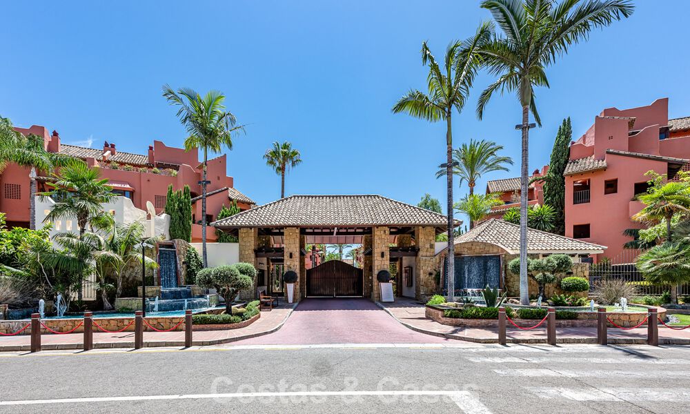 Penthouse à vendre dans un complexe cinq étoiles en première ligne de plage sur la New Golden Mile entre Marbella et Estepona 797814