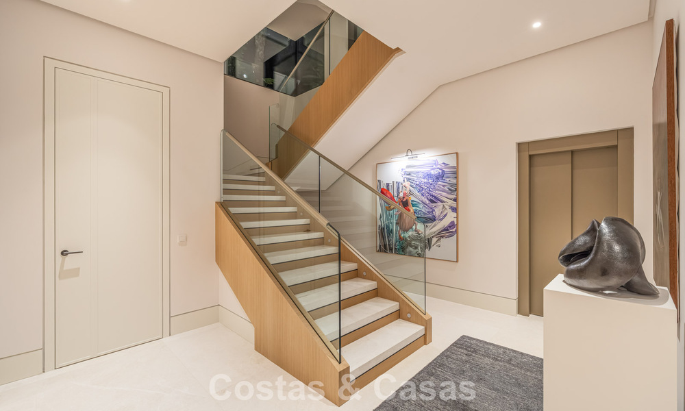 Villa de luxe sophistiquée à vendre dans un domaine fermé et exclusif sur le Golden Mile de Marbella 798021