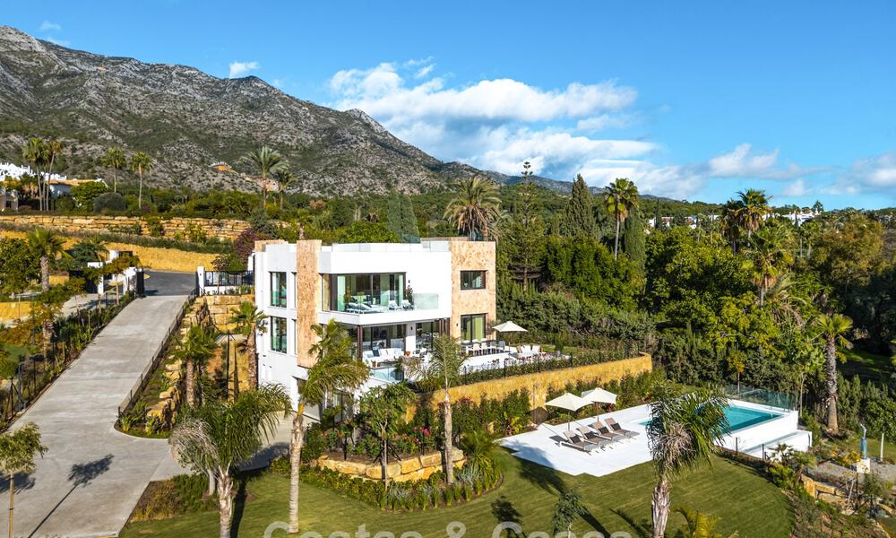Villa de luxe sophistiquée à vendre dans un domaine fermé et exclusif sur le Golden Mile de Marbella 798040