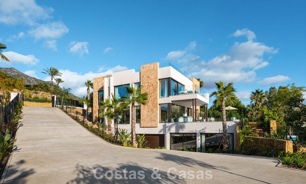 Villa de luxe sophistiquée à vendre dans un domaine fermé et exclusif sur le Golden Mile de Marbella 798047