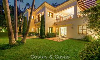 Villa de luxe espagnole remarquable à vendre dans une oasis de verdure sur le Golden Mile de Marbella 798176 
