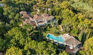 Villa de luxe espagnole remarquable à vendre dans une oasis de verdure sur le Golden Mile de Marbella 798179 