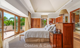 Villa de luxe espagnole remarquable à vendre dans une oasis de verdure sur le Golden Mile de Marbella 798187 