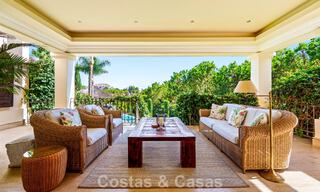 Villa de luxe espagnole remarquable à vendre dans une oasis de verdure sur le Golden Mile de Marbella 798194 