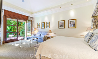 Villa de luxe espagnole remarquable à vendre dans une oasis de verdure sur le Golden Mile de Marbella 798200 