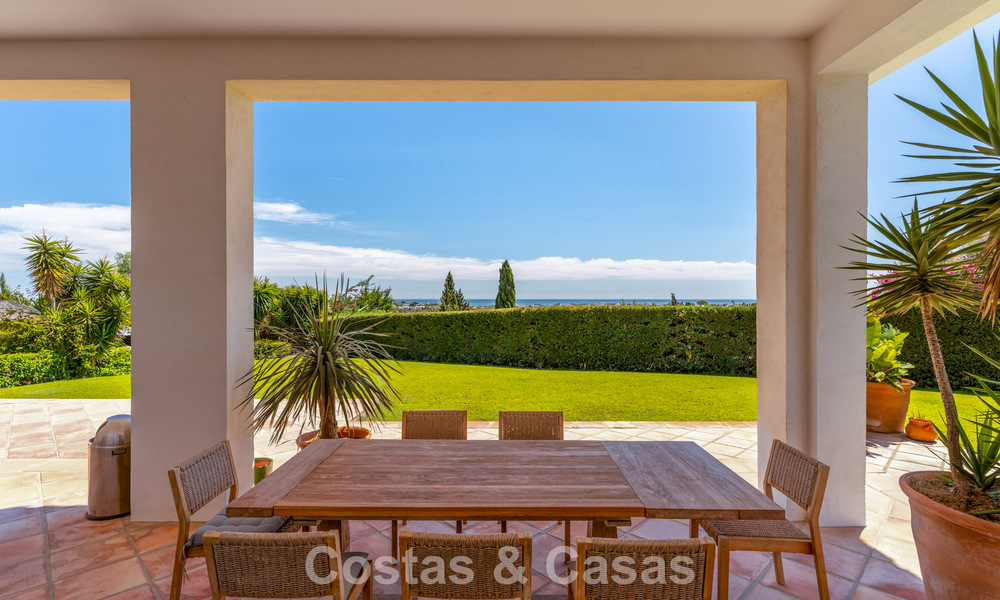 Villa exclusive de style méditerranéen à vendre sur un vaste terrain à Marbella - Benahavís 797058