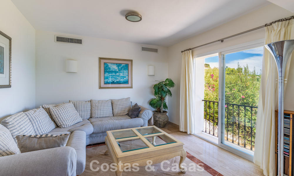 Villa exclusive de style méditerranéen à vendre sur un vaste terrain à Marbella - Benahavís 797065