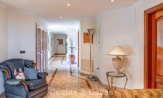 Villa exclusive de style méditerranéen à vendre sur un vaste terrain à Marbella - Benahavís 797066 