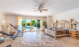 Villa exclusive de style méditerranéen à vendre sur un vaste terrain à Marbella - Benahavís 797077 