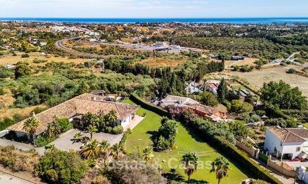 Villa exclusive de style méditerranéen à vendre sur un vaste terrain à Marbella - Benahavís 797087