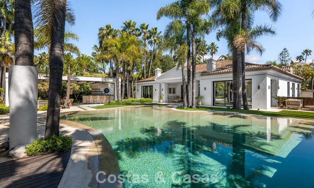 Villa de luxe exclusive avec spectaculaire piscine intérieure à vendre à Nueva Andalucía, Marbella 798054