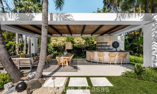 Villa de luxe exclusive avec spectaculaire piscine intérieure à vendre à Nueva Andalucía, Marbella 798055 