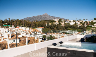 Penthouse moderne avec terrasse enveloppante et vue à 360° à vendre à Nueva Andalucía, Marbella 798076 