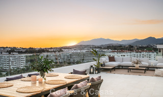 Penthouse moderne avec terrasse enveloppante et vue à 360° à vendre à Nueva Andalucía, Marbella 798107 