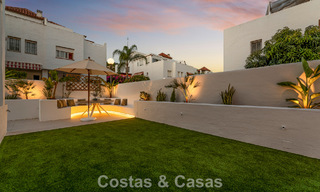 Maison rénovée à vendre sur le Golden Mile, à distance de marche de la plage et de Puente Romano, Marbella 797310 
