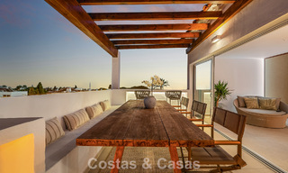 Maison rénovée à vendre sur le Golden Mile, à distance de marche de la plage et de Puente Romano, Marbella 797318 