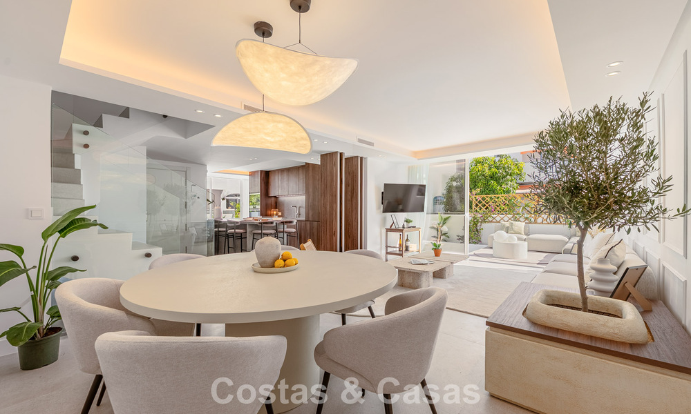 Maison rénovée à vendre sur le Golden Mile, à distance de marche de la plage et de Puente Romano, Marbella 797320