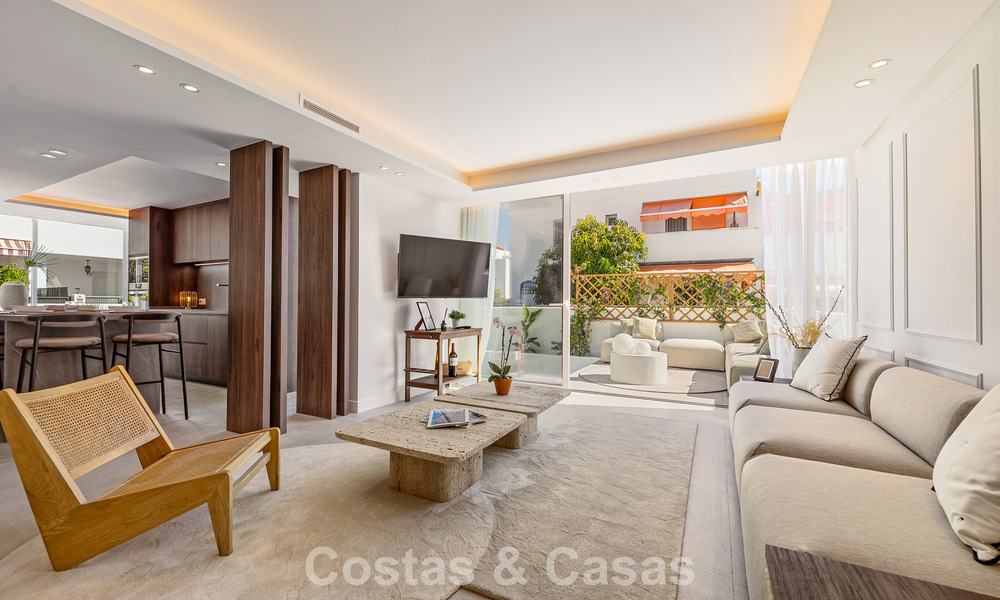 Maison rénovée à vendre sur le Golden Mile, à distance de marche de la plage et de Puente Romano, Marbella 797321