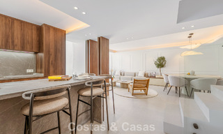 Maison rénovée à vendre sur le Golden Mile, à distance de marche de la plage et de Puente Romano, Marbella 797325 