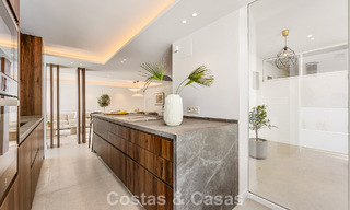 Maison rénovée à vendre sur le Golden Mile, à distance de marche de la plage et de Puente Romano, Marbella 797327 