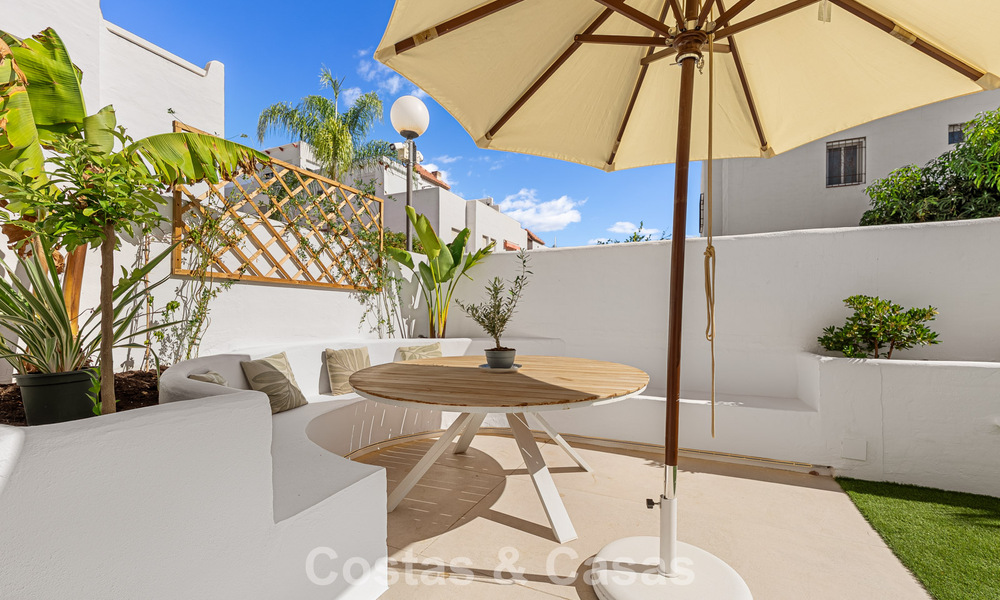 Maison rénovée à vendre sur le Golden Mile, à distance de marche de la plage et de Puente Romano, Marbella 797332