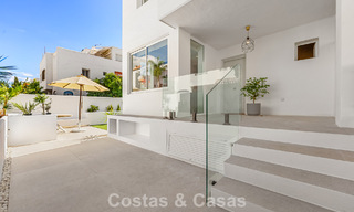 Maison rénovée à vendre sur le Golden Mile, à distance de marche de la plage et de Puente Romano, Marbella 797334 